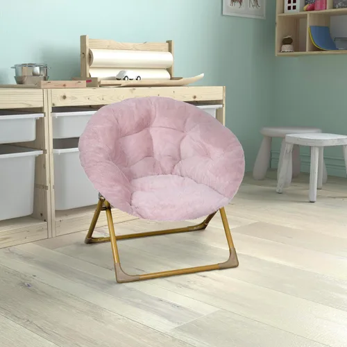 Vista 2 de Flash Furniture Silla Mini Plegable y Acogedora Gwen para Niños - Silla Lunar de Pelo Sintético Color Rosa Claro - Estructura de Metal Dorado Suave