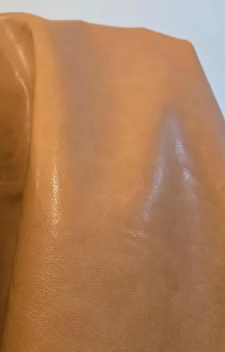 Vista 39 de NAT Leathers™ Cuero sintético sintético suave de piel sintética vegana marrón bellota (aprobado por PETA Vegano) por The Yard Piel sintética
