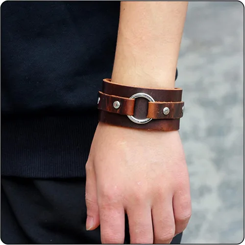 Vista 7 de Pulsera de cuero ancha con patrón de círculo punk rock