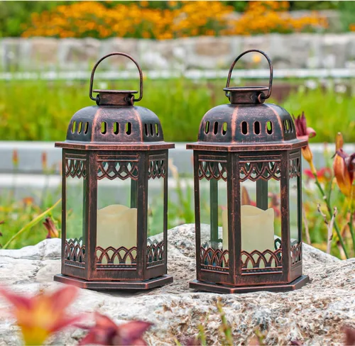 Vista 6 de Paquete de 2 faroles solares de bronce, faroles colgantes retro ornamentados con asa, linterna para exteriores con vela LED parpadeante, 6.60 x 6.60