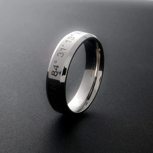 Vista 5 de Petite Boutique Coordinate Personalized Gift Ring Stainless Steel Beveled Edge Flat Band Ring Silver Gold mothers day gifts for mom