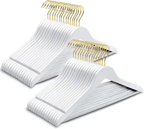 Vista 18 de Amber Home Perchas de madera maciza para trajes, paquete de 30 perchas de madera con acabado negro liso con barra antideslizante para pantalones