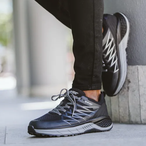 Vista 2 de HI-TEC Destroyer Low - Tenis deportivos de malla ligera para mujer Negro
