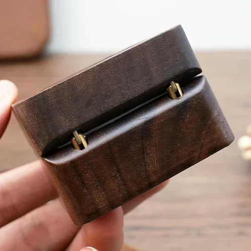 Vista 5 de soporte de anillo rústico de boda para propuesta,caja de regalo de joyería grabada con flora para cumpleaños de amante,Red