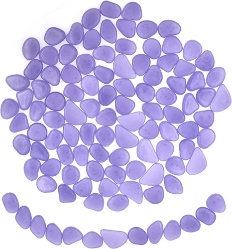 Vista 3 de QTTLLI 100 piedras brillantes que brillan en la oscuridad, piedras decorativas para jardín, camino, pasarela, patio, pecera, color violeta