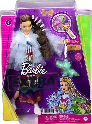 Vista 6 de Barbie Muñeca extra y accesorios con pelo largo morena y clips brillantes en vestido multicolor con cocodrilo para mascotas
