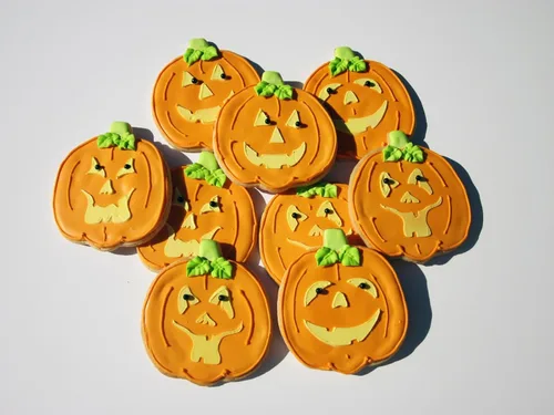 Vista 6 de Designer Stencils 742 mini plantillas de galletas Jack-o-Lantern Faces, Beige/semitransparentes