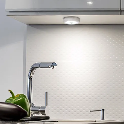 Vista 2 de AMIR Luz con sensor de movimiento mejorada de 3.15 pulgadas para interiores, inalámbrica, funciona con pilas, luces LED nocturnas adhesivas