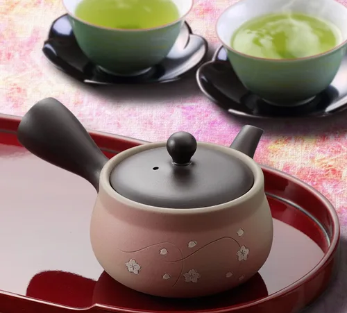 Vista 3 de Japanese Green Tea Co. Tetera japonesa de arcilla roja para té verde (9 onzas), tetera tradicional de arcilla fabricada en Tokoname con diseño
