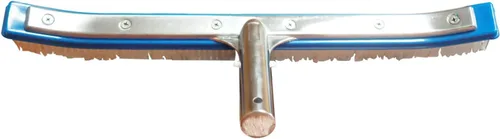 Vista 5 de Cepillo de piscina de 18 pulgadas (curvado) con parte trasera y mango de aluminio, cerdas de nailon, cuerpo de cepillo azul, cerdas transparentes