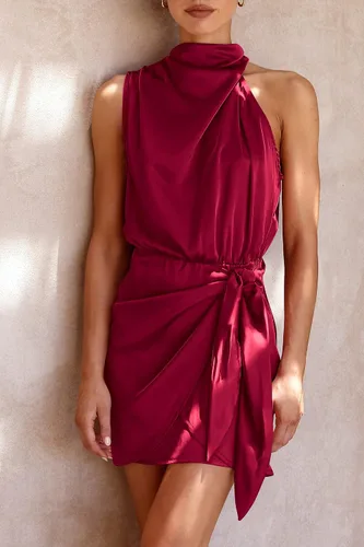 Vista 3 de PRETTYGARDEN Vestido corto formal de satén para mujer, vestido de verano sin mangas con cuello alto falso, lazo en la cintura, vestidos de fiesta