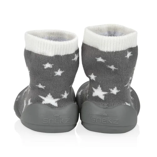 Vista 6 de Nuby Snekz - Zapatos cómodos con suela de goma para primeros pasos, estrellas grises, talla L