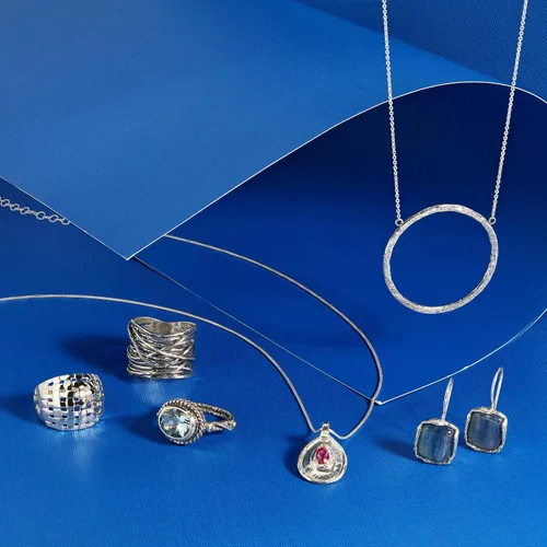 Vista 6 de Silpada Collar con colgante de rubí creado en laboratorio con diseño de flor de pera, en plata de ley, 16 pulgadas + 2 pulgadas, rubí
