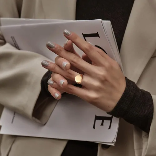 Vista 4 de Dochais 3 anillos de sello para hombres y mujeres, anillos chapados en oro de 14 quilates, anillos de acero inoxidable para hombres, anillos de oro
