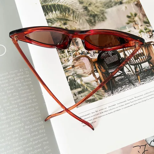 Vista 6 de OZPYKAE Gafas de sol para mujer, estilo vintage, montura de plástico, estilo retro, estilo de ojo de gato