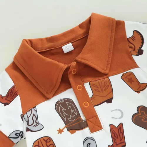Vista 4 de Mameluco de manga corta con solapa y estampado de botas para recién nacidos, estilo polo, estilo casual, ropa de verano