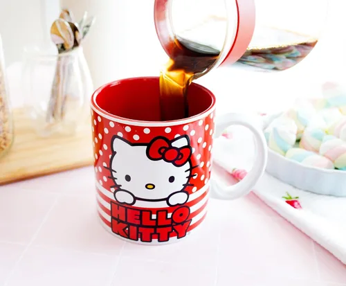 Vista 4 de Silver Buffalo Sanrio Hello Kitty - Taza de cerámica, diseño de lunares Hello Kitty lunares rojos y blancos