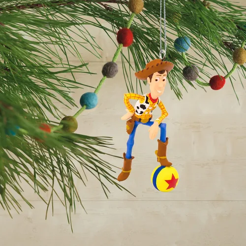 Vista 5 de Hallmark Disney/Pixar Toy Story - Adorno navideño de Woody, 1.2 x 3.1 x 1.45 pulgadas