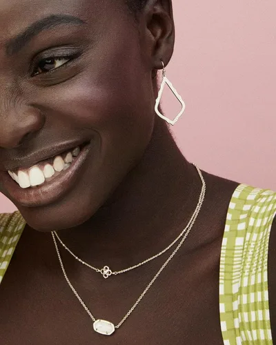 Vista 82 de Kendra Scott - Collar Elisa con dije para mujer, joyería de moda, chapado en oro de 14 quilates