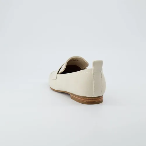 Vista 5 de CUSHIONAIRE Mocasín Gramercy sin cordones para mujer + espuma viscoelástica, anchos disponibles