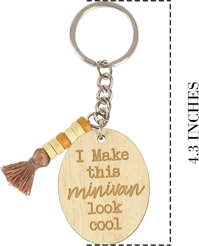Vista 3 de Inkdotpot Llavero divertido con texto en inglés "I Make This Minivan Look Cool Wood grabado llavero mamá