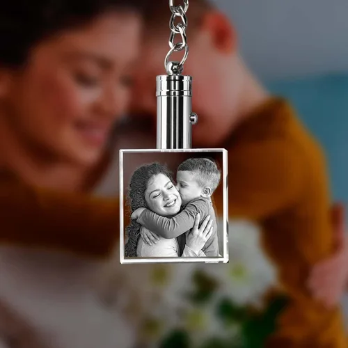 Vista 7 de ArtPix 3D Llaveros personalizados con luz LED, llavero grabado con láser 2D personalizado con huella dactilar, cristal, grandes regalos
