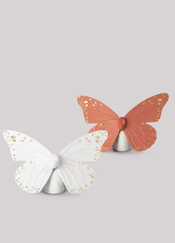 Vista 6 de LLADRÓ Figura de mariposa. Brillo dorado y blanco. Figura de mariposa de porcelana.
