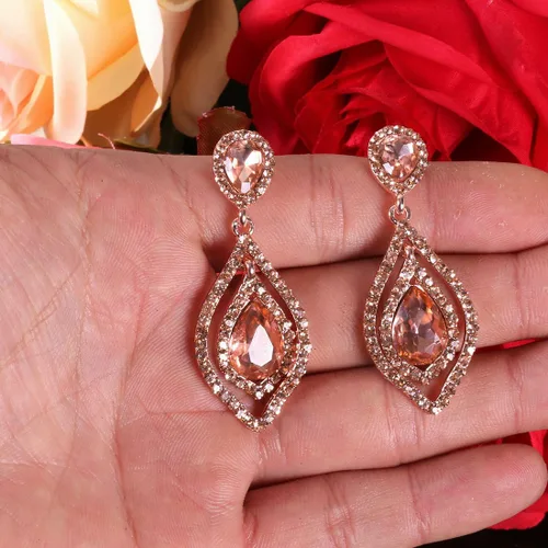 Vista 3 de NLCAC - Aretes de cristal con forma de pera, para mujer, para boda, tipo candelabro con diamantes de imitación, aretes oscilantes