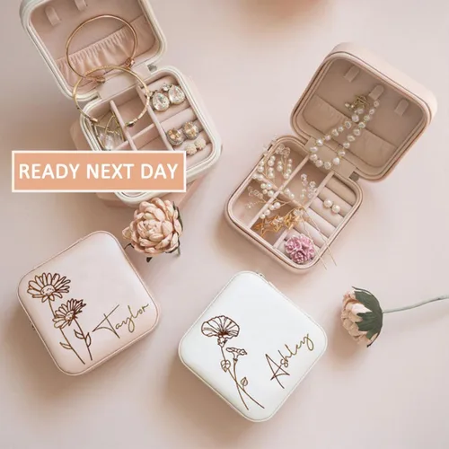 Vista 6 de DayOfShe Joyero de viaje personalizado con nombre y flor de nacimiento, regalos personalizados de dama de honor para mujeres, estuche de joyería