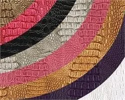 Vista 4 de The Yard - Tela de piel sintética de cocodrilo Allie de vinilo