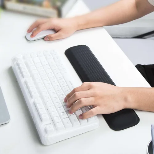 Vista 8 de MEKASS Reposamuñecas para teclado para teclado compacto del 60%, soporte ergonómico de espuma viscoelástica suave para muñeca con base