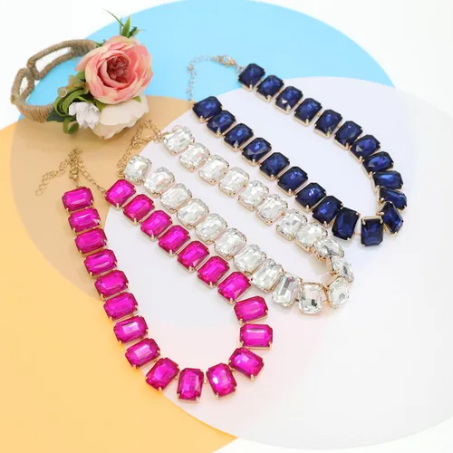 Vista 6 de Gargantilla de cristal con diamantes de imitación para mujer, pieza de declaración de esmeralda, collar de cadena dorada con cuello de cristal