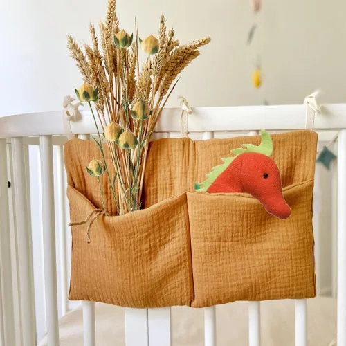 Vista 4 de Surakey Organizador colgante de pañales para bebé, apilador de pañales, bolsillo para cuna de bebé con correas, organizador de bolsa