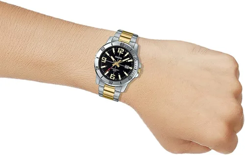 Vista 5 de Caso MTP-VD01SG-1BV - Reloj deportivo analógico de acero inoxidable de dos tonos para hombre Plateado dorado 49×45×103mm Movimiento de cuarzo