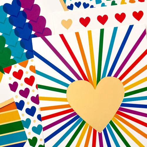 Vista 4 de Hallmark Surtido de tarjetas en blanco, corazones arcoíris (24 tarjetas con sobres)
