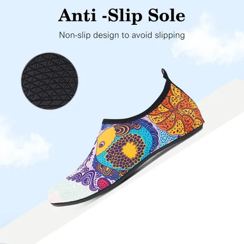Vista 4 de Calcetines acuáticos, zapatos de agua para playa, calcetines de yoga descalzos de secado rápido para surf y natación para mujeres y hombres