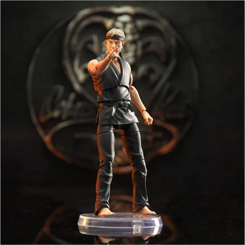 Vista 3 de Diamond Select Cobra Kai: Johnny Lawrence Figura de acción (multicolor)