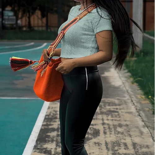 Vista 5 de Wayuu Classic Boho Collection - Bolso de mano tejido de ganchillo para playa