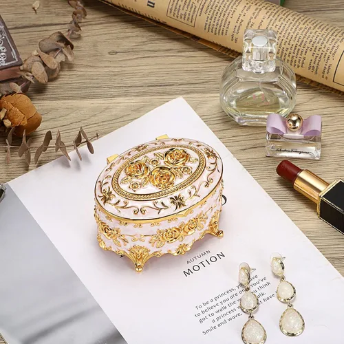 Vista 6 de Hipiwe Joyero de metal vintage, organizador ovalado con diseño de rosas, caja de almacenamiento para anillos, aretes, collar, regalo para mujeres