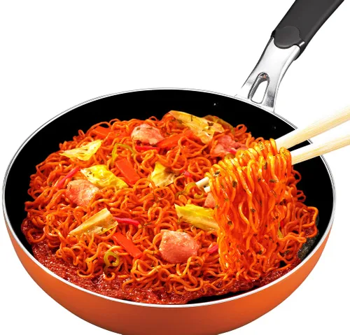 Vista 5 de [ICHIBAN DE SAPPORO] Sriracha Yakisoba, Chow Mein picante, Nº 1 sabor japonés de fideos instantáneos (3.6 onzas/3.60 oz) (5 paquetes)