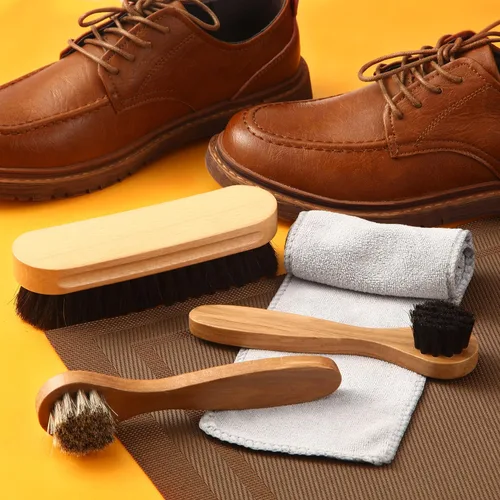 Vista 4 de Kit de 4 cepillos para zapatos de pelo de caballo, aplicadores de limpieza de piel, botas, cepillos de cuidado de gamuza con paño de microfibra