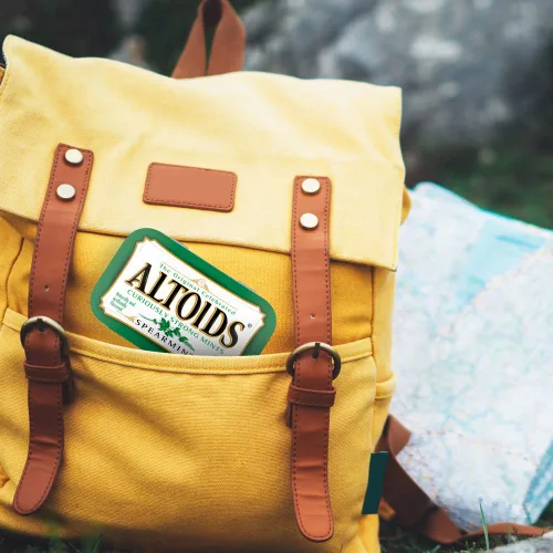 Vista 5 de Altoids - Mentas sabor hierbabuena, 1.76 onzas (12 paquetes)