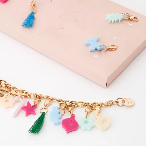 Vista 2 de Meri Meri Pulsera de invierno con dije de bailarina y calendario de Adviento (paquete de 1)