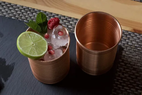 Vista 7 de Kosdeg Juego de 2 latas de cóctel de cobre de 12 onzas, elegidas por bartenders profesionales, diseño de lata de frijoles, juego de tazas de cobre