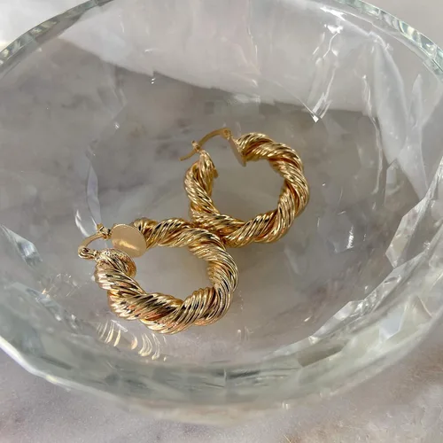Vista 43 de Aretes de aro gruesos de oro para mujer, chapados en oro de 14 quilates, aretes de aro triple, hipoalergénicos, a la moda, aretes de aro gruesos