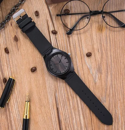 Vista 5 de Reloj de madera grabado casual, hecho a mano, reloj de madera para diferentes miembros de la familia, papá, mamá, hijo, hija, esposo, esposa