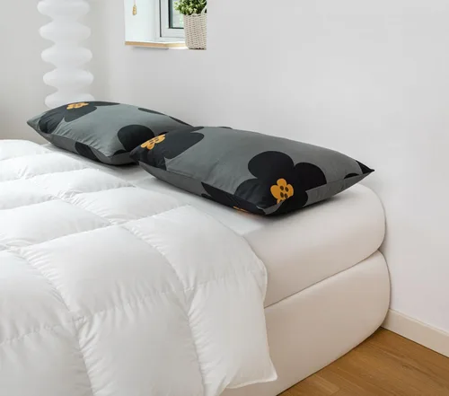 Vista 2 de YuHeGuoJi Juego de 2 fundas de almohada florales negras, tamaño Queen, 100% algodón, diseño de flores grises, cierre de sobre, fundas de almohada