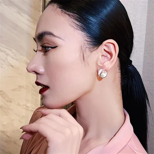 Vista 2 de Pearl Stud Earrings for Women Stainless Steel Unique Statement Small Pearl Enamel Button Statement Vintage Earring Jewelry