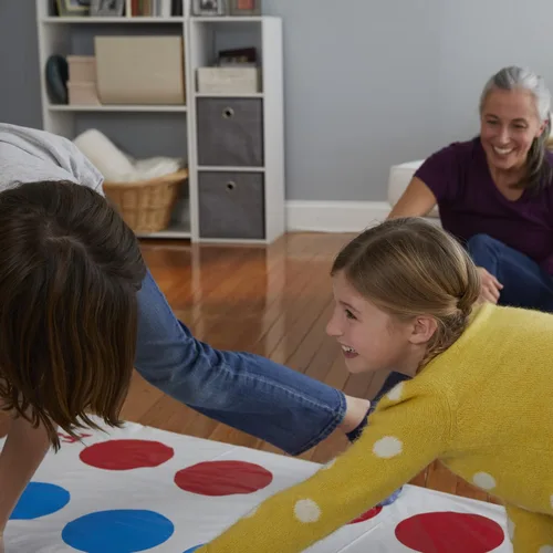 Vista 9 de Hasbro Twister Party - Juego de mesa clásico para 2 o más jugadores, juego de interior y exterior para niños de 6 años en adelante, el embalaje