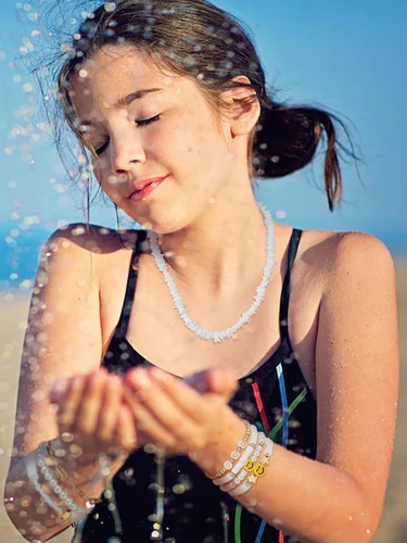 Vista 19 de Preppy Heishi - Juego de pulseras de surfista para niñas adolescentes, bonitos aretes estéticos, anillos estéticos preppy coloridos de oro blanco